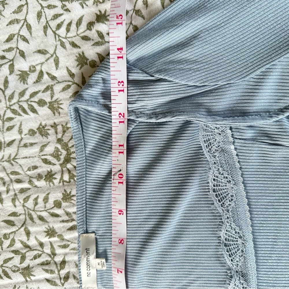 No comment Women's M Sky Blue Ribbed Corset Long Sleeve Crop Tee Lace Trim - Picture 3 of 9